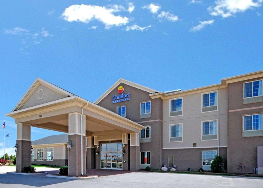 Wisconsin De Forest Hotel Exterior