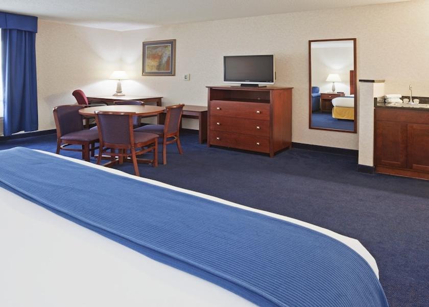 Wisconsin De Forest Room