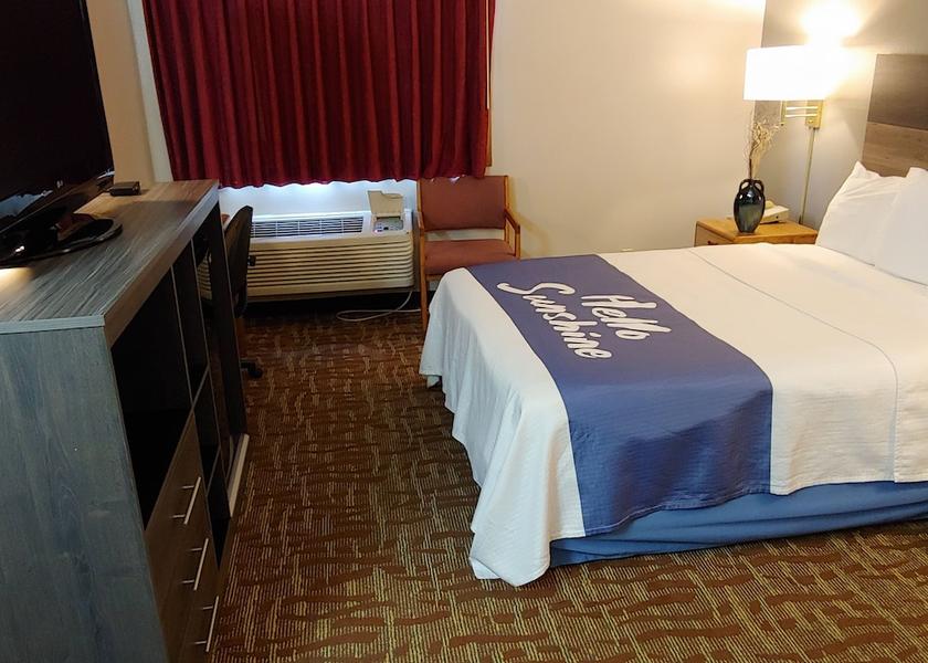 Wisconsin Eau Claire Room