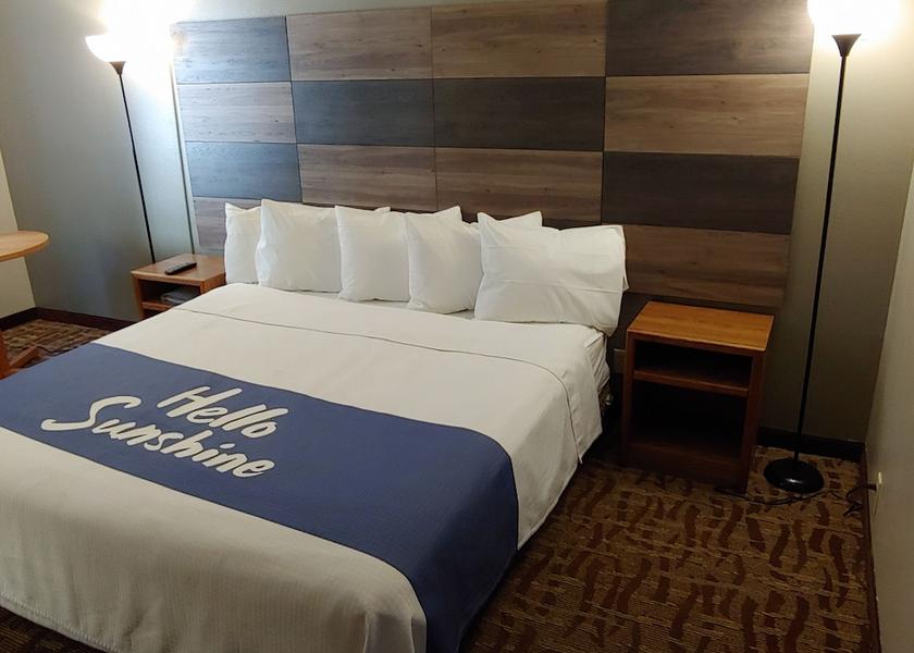 Wisconsin Eau Claire Room