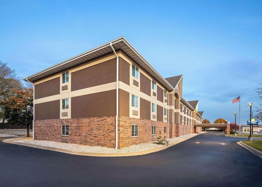 Wisconsin Green Bay Exterior Detail