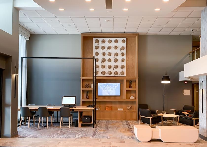 Wisconsin Green Bay Lobby