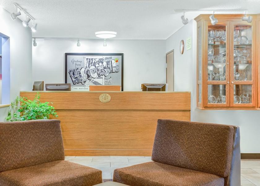 Wisconsin Green Bay Lobby