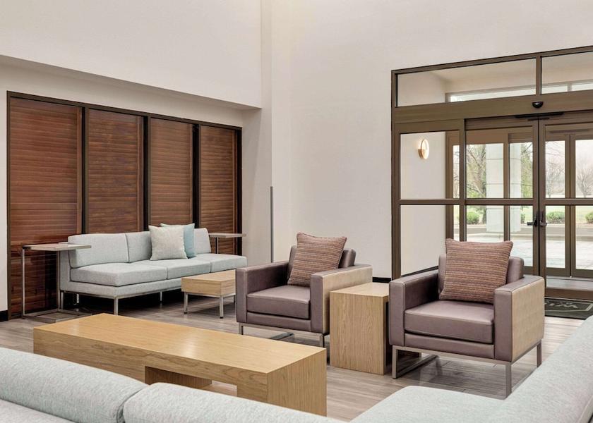 Wisconsin Green Bay Lobby