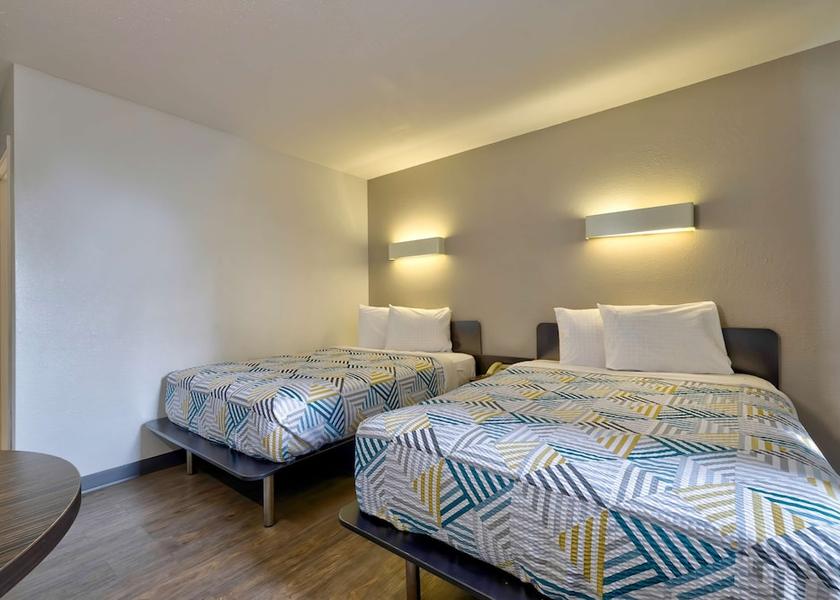 Wisconsin Oshkosh Room