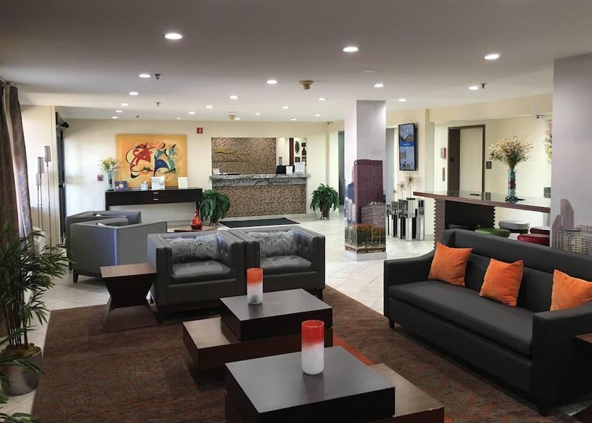 Wisconsin Waterford Lobby