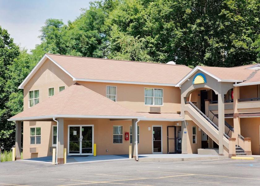 West Virginia Fairmont Primary image