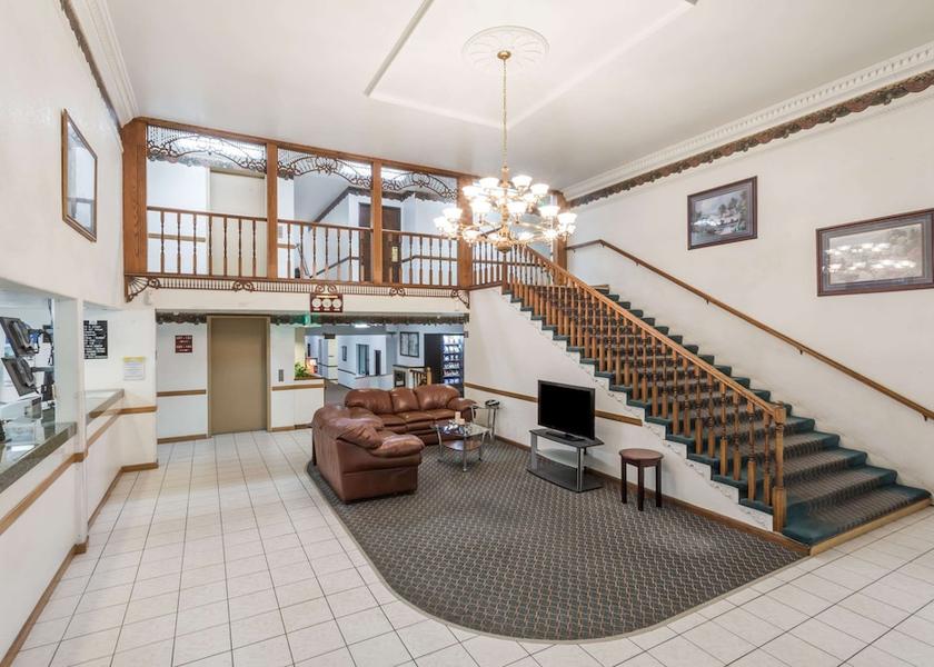  Evanston Lobby