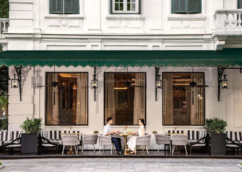  Hanoi Bar (on property)