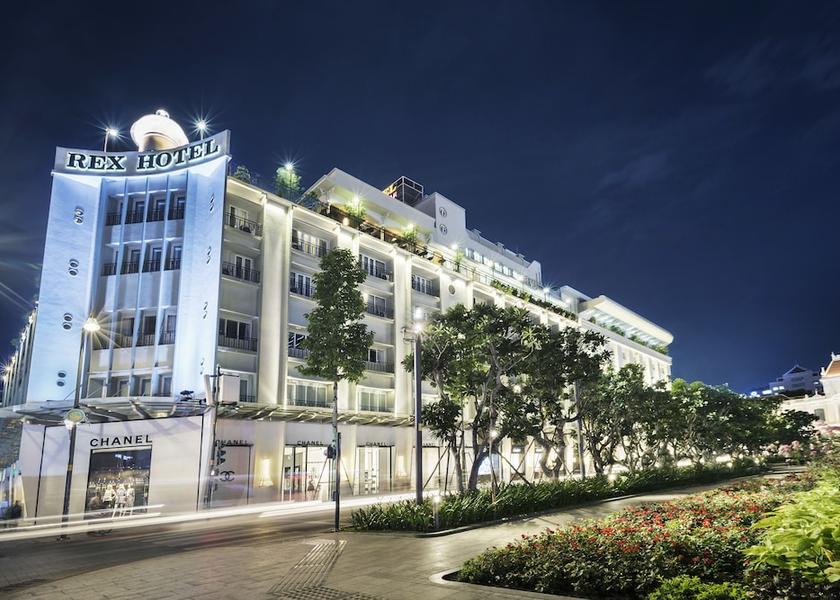 Ho Chi Minh Municipality Ho Chi Minh City Front of property - evening/night