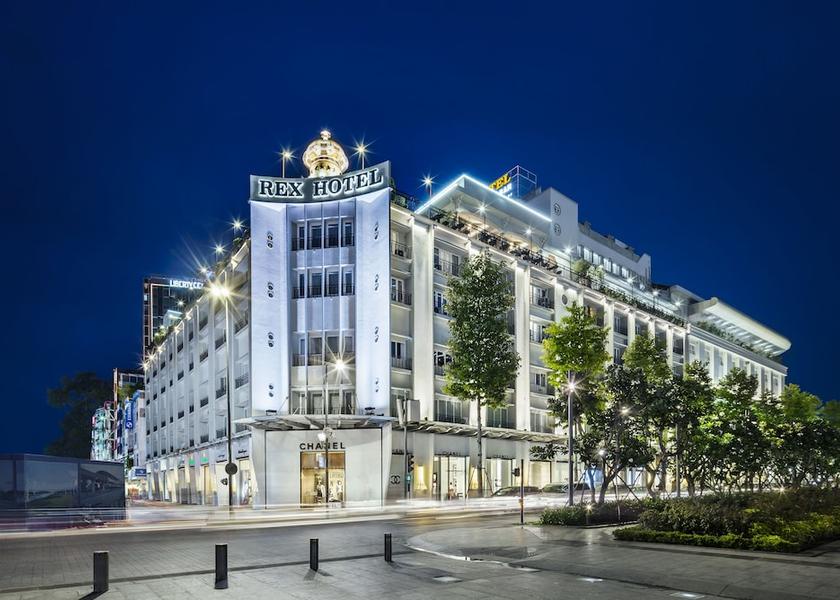 Ho Chi Minh Municipality Ho Chi Minh City Front of property - evening/night