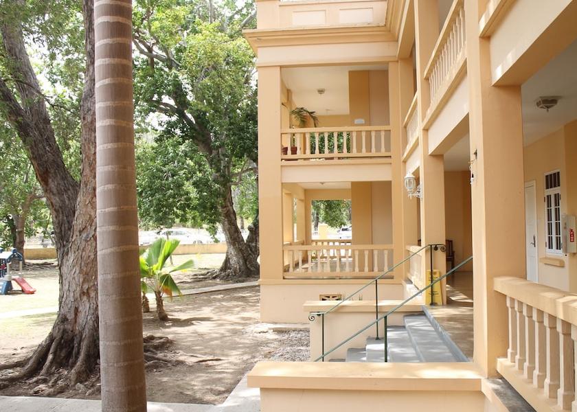  Guanica Exterior Detail