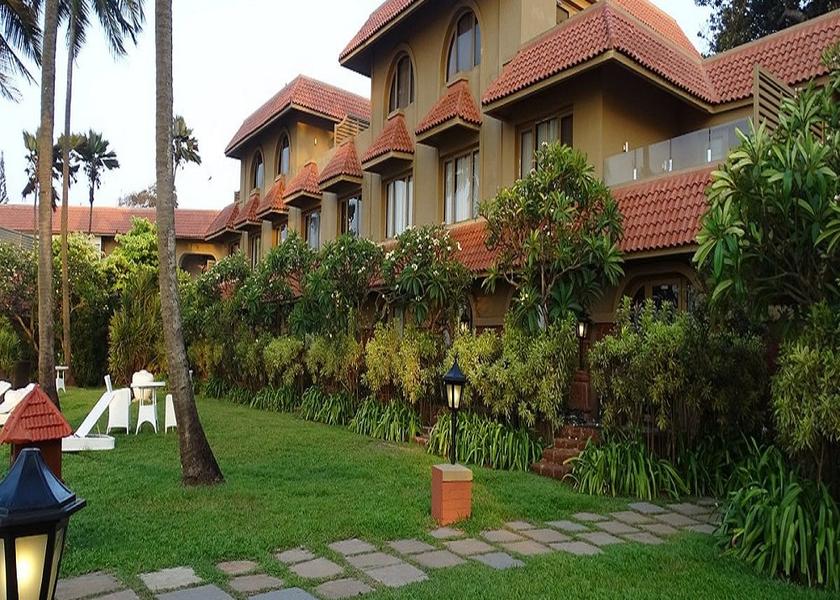 Goa Candolim Hotel Exterior