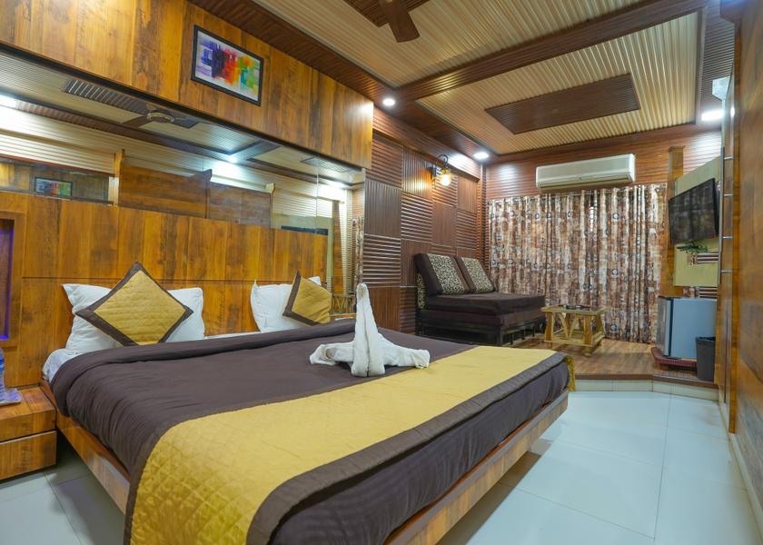 Maharashtra Matheran AC Super Deluxe