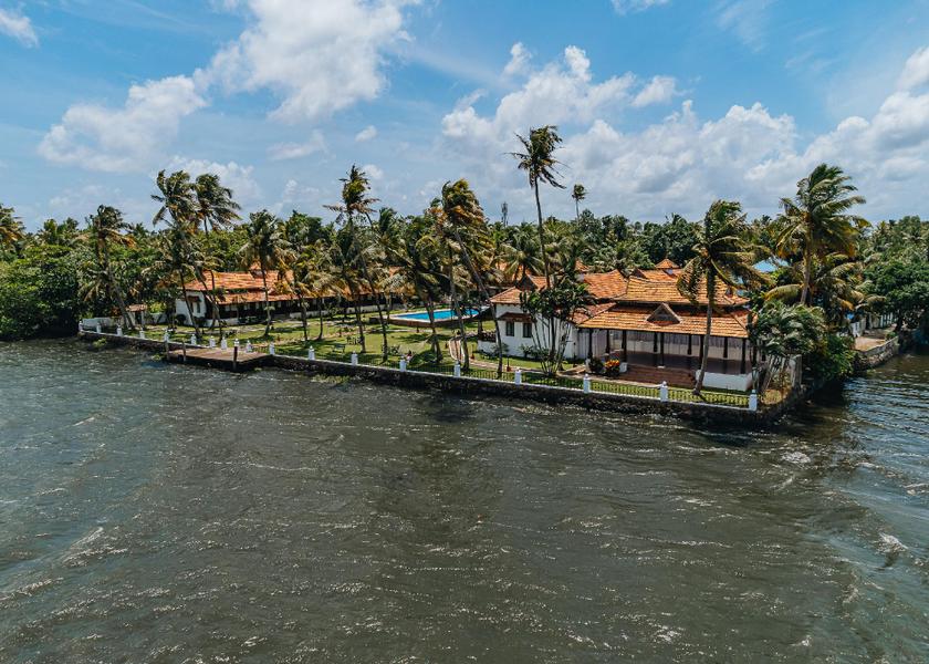 Kerala Kumarakom Exterior view