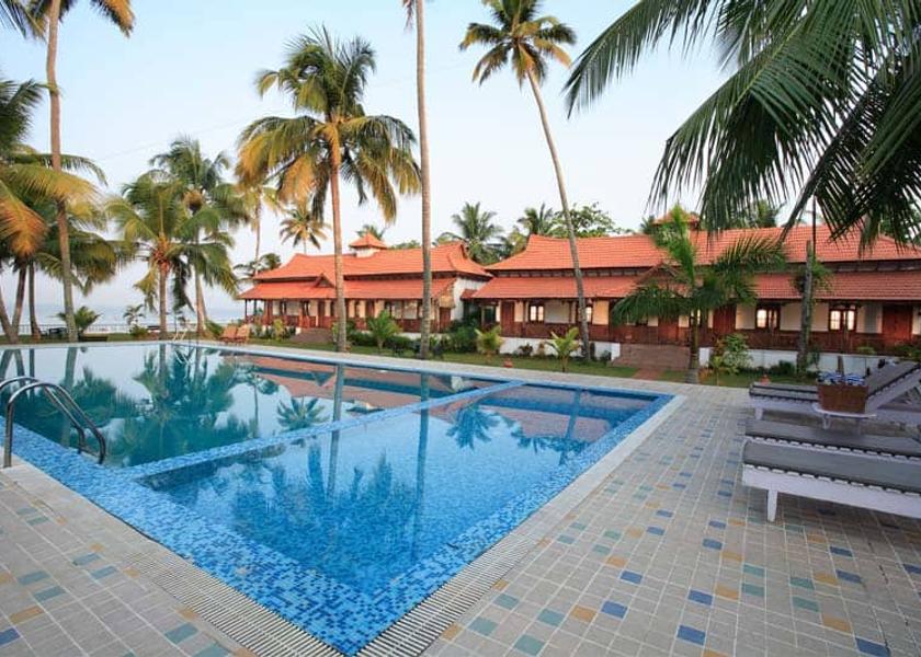 Kerala Kumarakom Pool