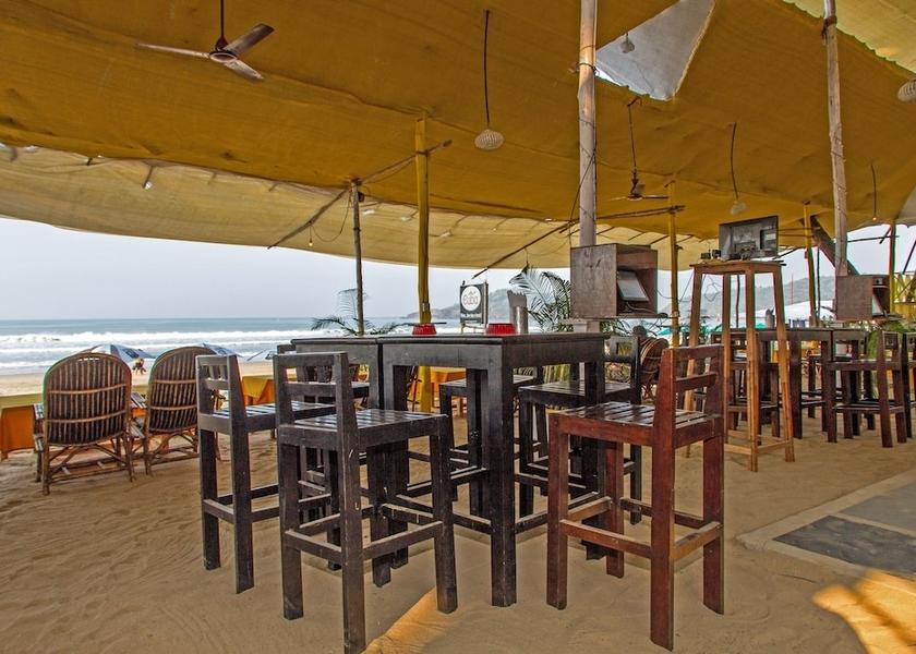 Goa Canacona Bar (on property)