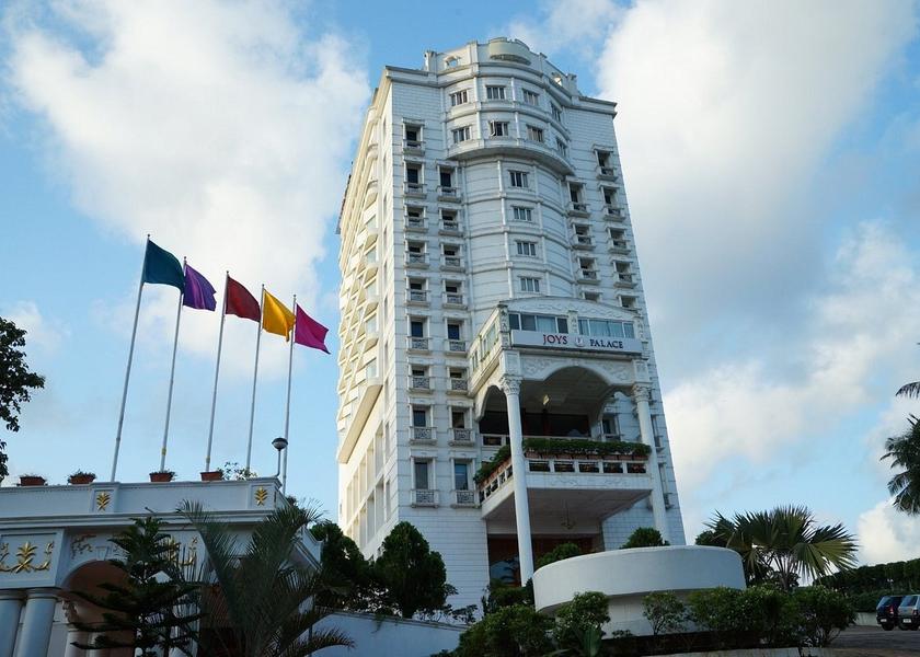 Kerala Thrissur Hotel Exterior