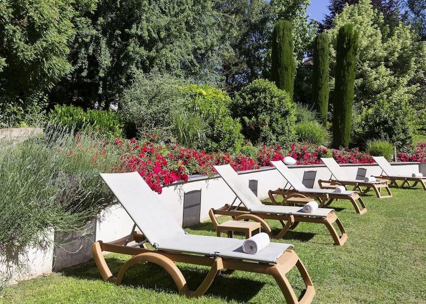 Auvergne-Rhône-Alpes Ferney-Voltaire Terrace/patio