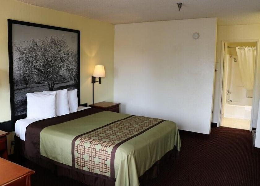 California Bakersfield Rooms