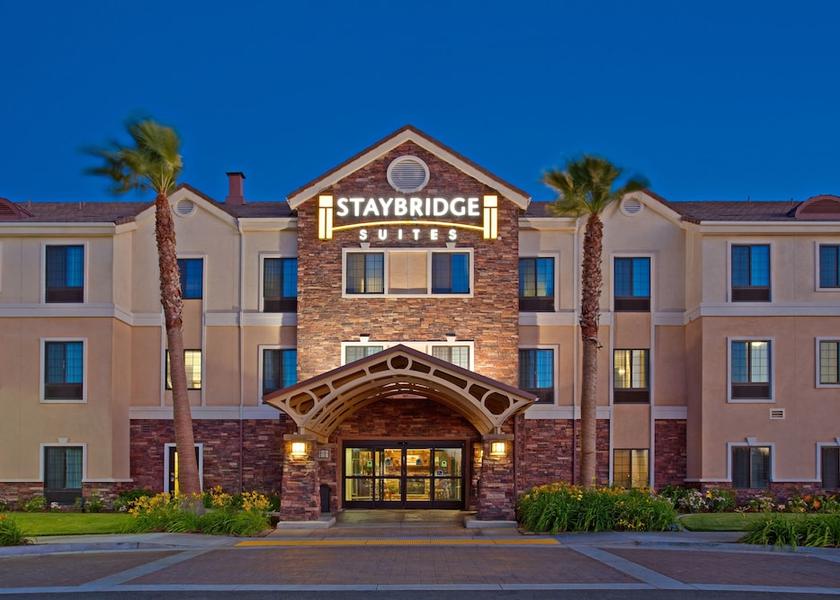 California Palmdale Exterior Detail