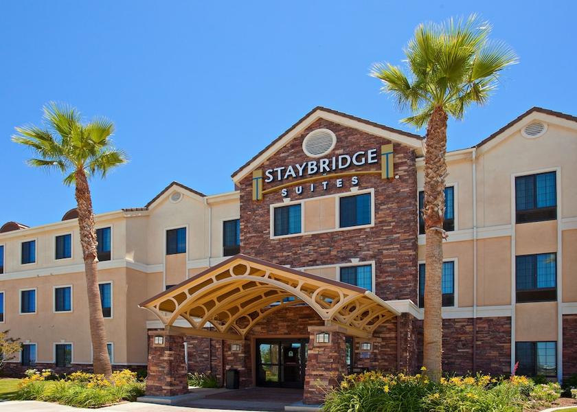 California Palmdale Exterior Detail