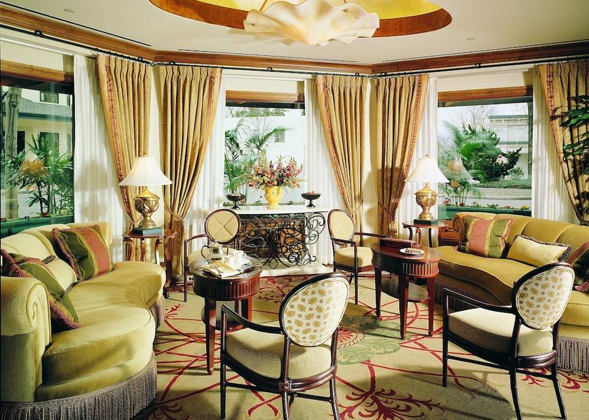 California Pleasanton Lobby