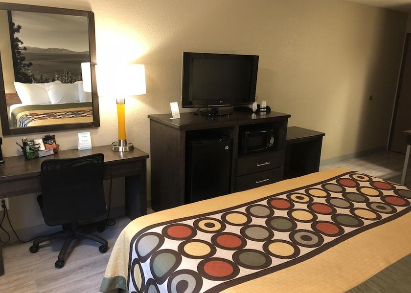 California Redding Room