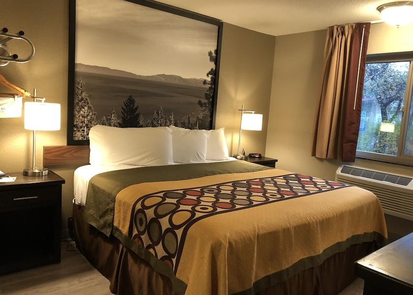 California Redding Room