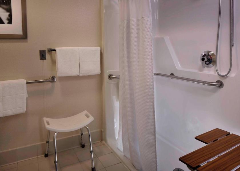 Connecticut New London Bathroom