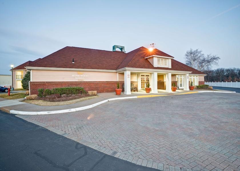 Connecticut Windsor Locks Exterior Detail