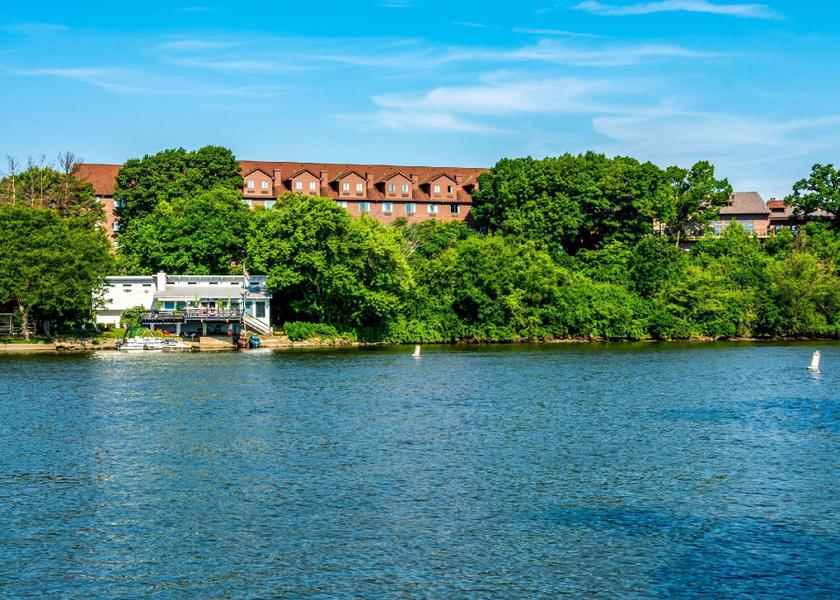 Illinois Rockford surrounding environment