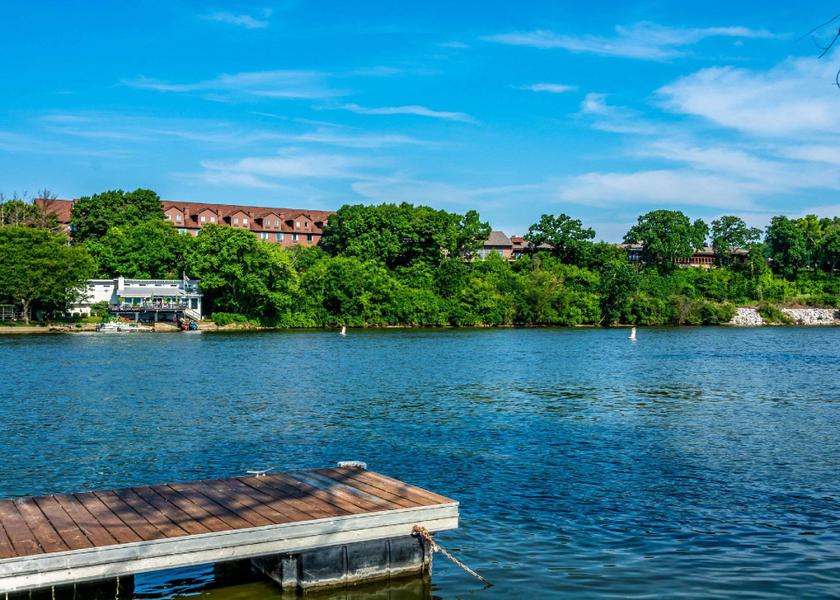 Illinois Rockford surrounding environment