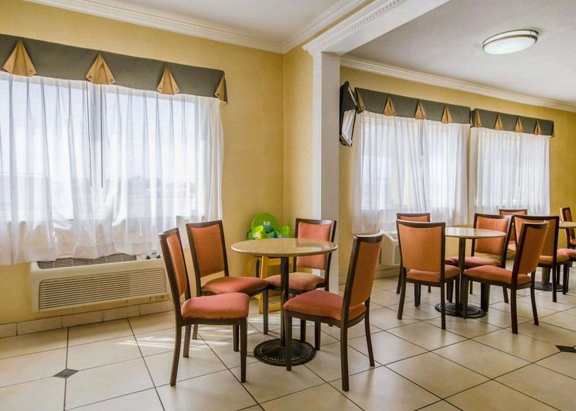 Indiana Evansville Breakfast Area