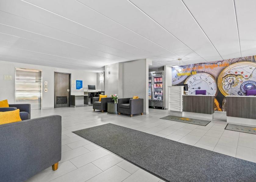 Massachusetts Fiskdale Lobby