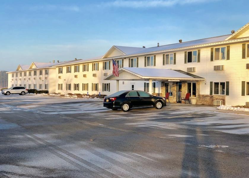 Michigan Escanaba Facade