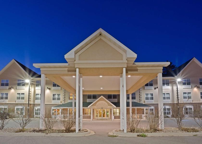 Michigan Iron Mountain Exterior Detail