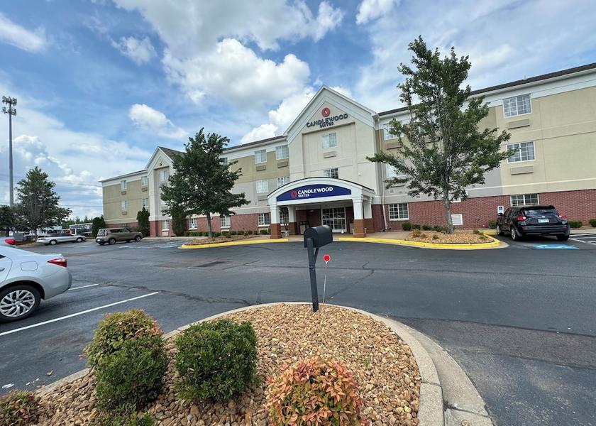 Mississippi Olive Branch Facade