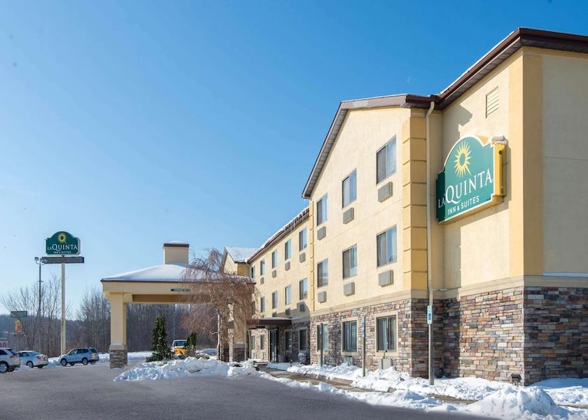 Pennsylvania Erie Exterior Detail