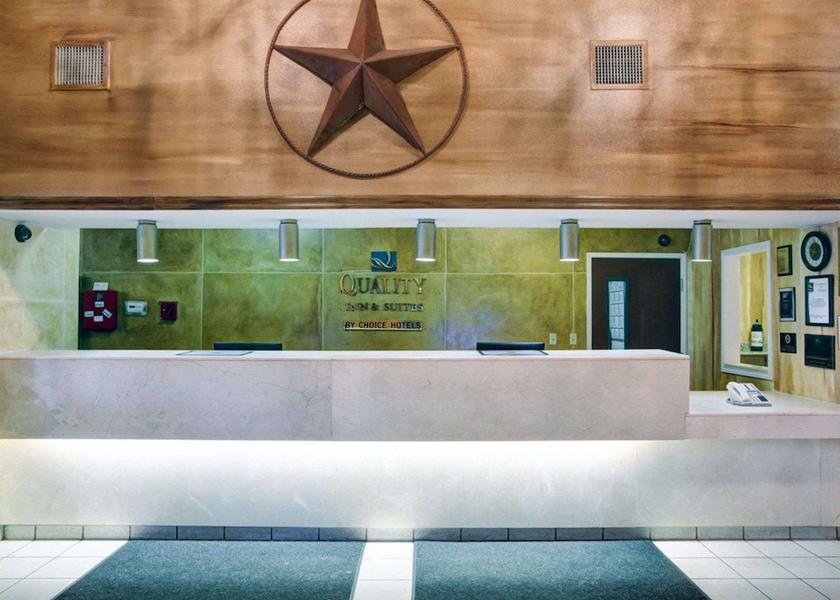 Texas Del Valle Lobby
