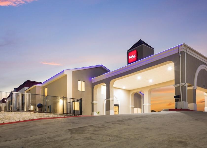 Texas Manor Exterior Detail