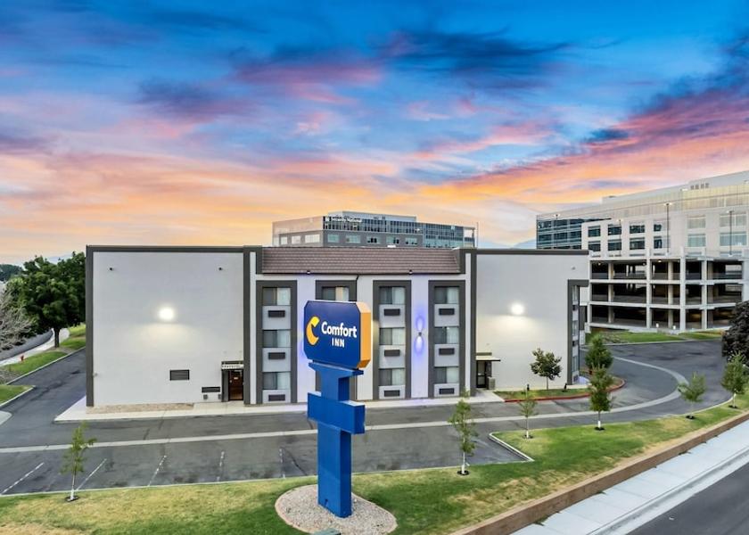 Utah Murray Exterior Detail