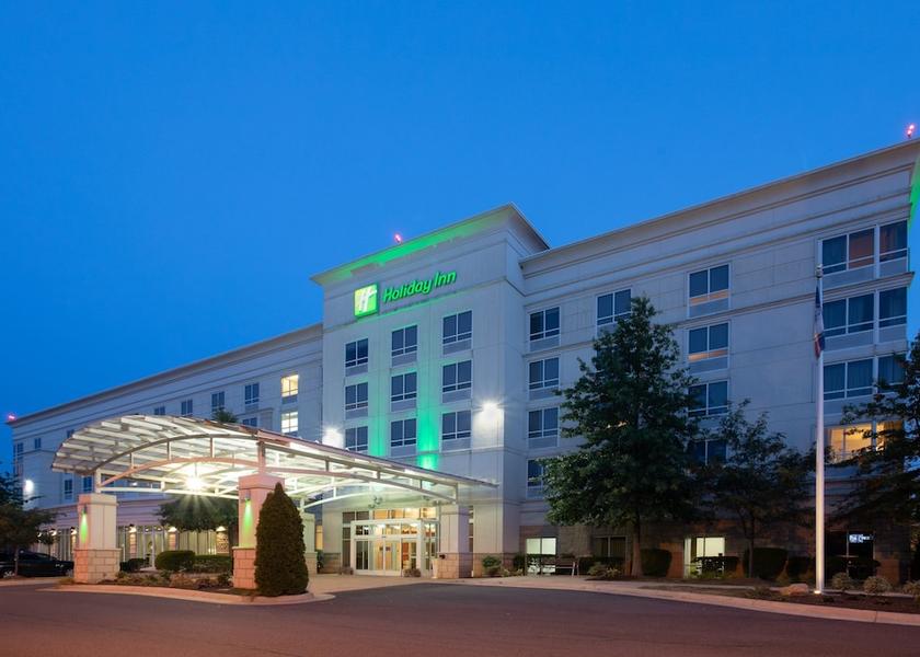 Virginia Winchester Exterior Detail