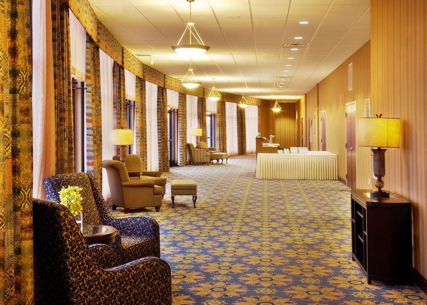 Illinois Quincy Meeting Room