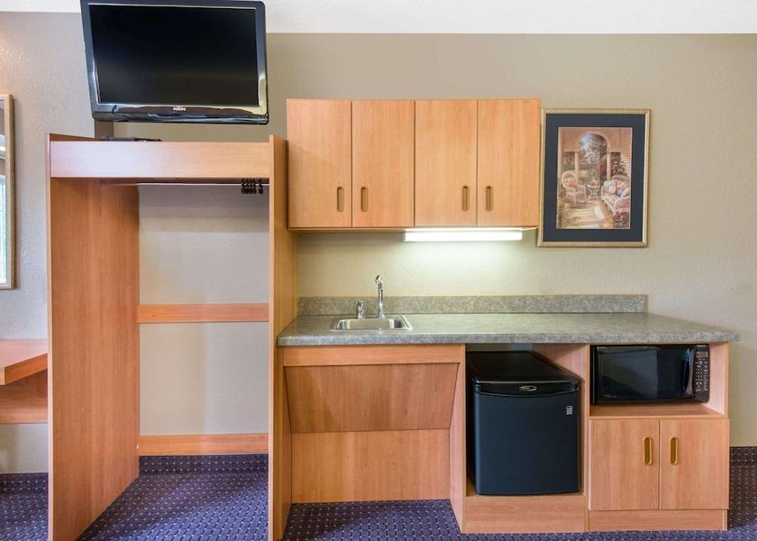 West Virginia Bruceton Mills Room