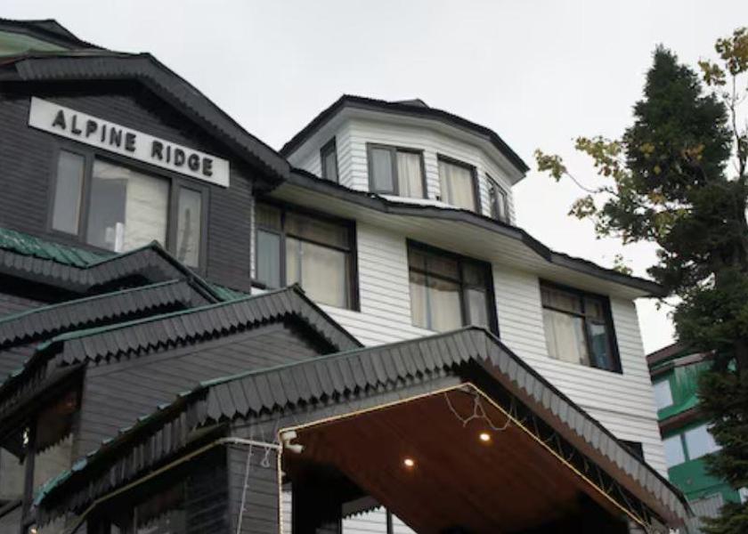 Jammu and Kashmir Gulmarg Hotel Exterior
