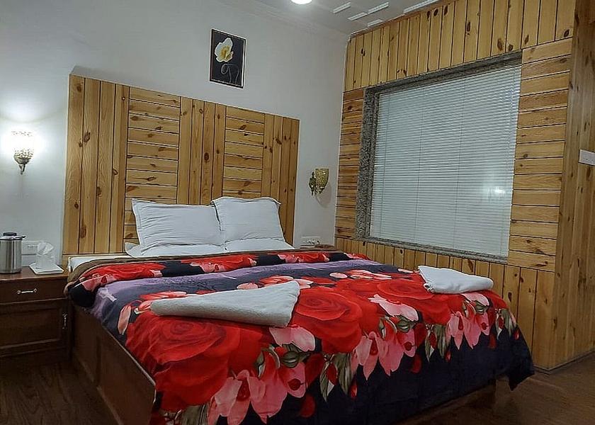 Jammu and Kashmir Srinagar Executive Room, Mountain View