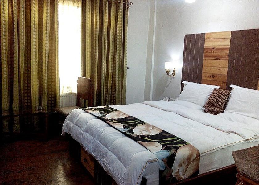 Jammu and Kashmir Srinagar Executive Room