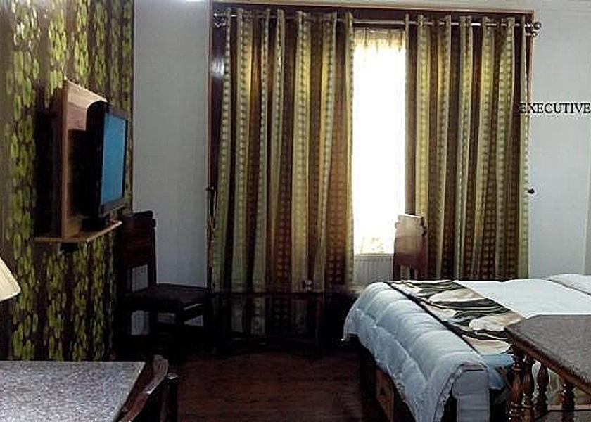 Jammu and Kashmir Srinagar Executive Room