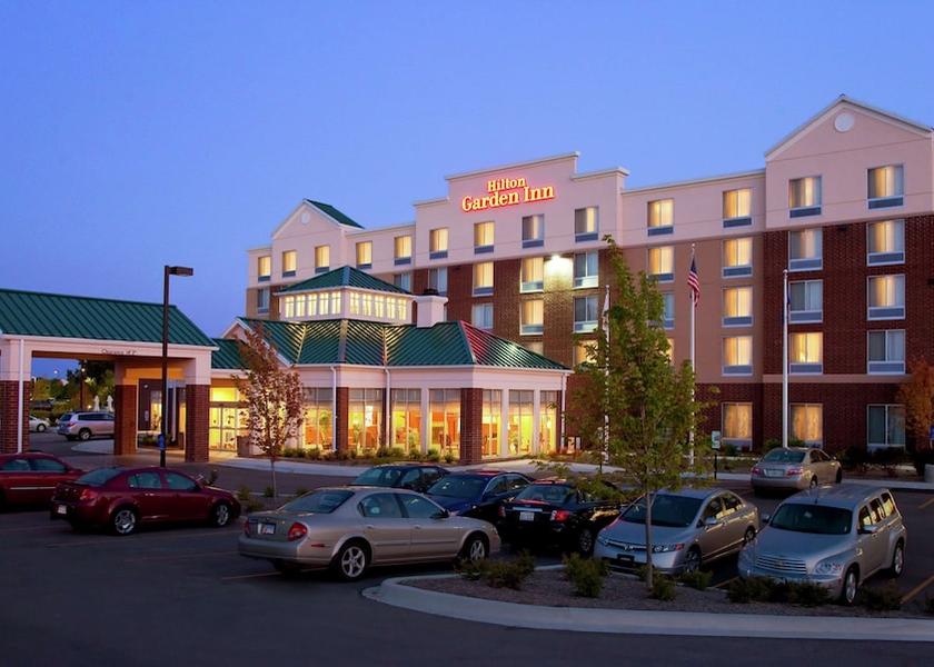 Illinois Warrenville Exterior Detail